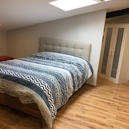 Habitacion Con Cocina Y Bano Більбао Екстер'єр фото