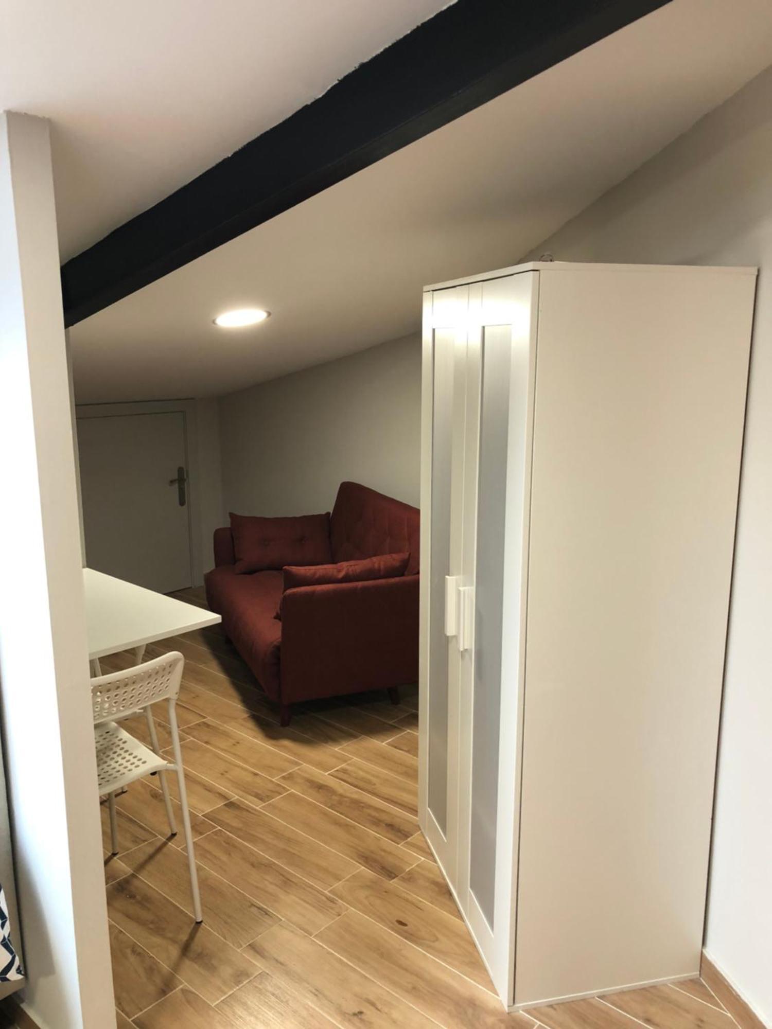 Habitacion Con Cocina Y Bano Більбао Екстер'єр фото